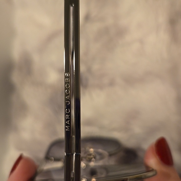 Marc Jacobs Black and Silver Sunglasses Brand New in Case - Picture 6 of 13